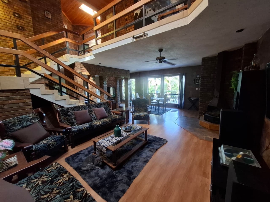 4 Bedroom Property for Sale in Kosmos North West